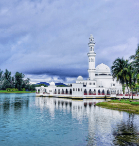 mezquita flotante kuala terengganu
