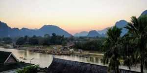 donde dormir en vang vieng