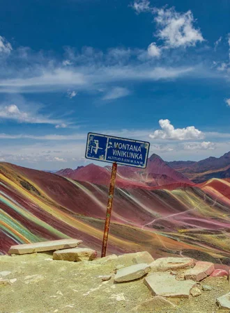 Perú Salvaje - Con Amazonas y Trekking a la Montaña 7 Colores
