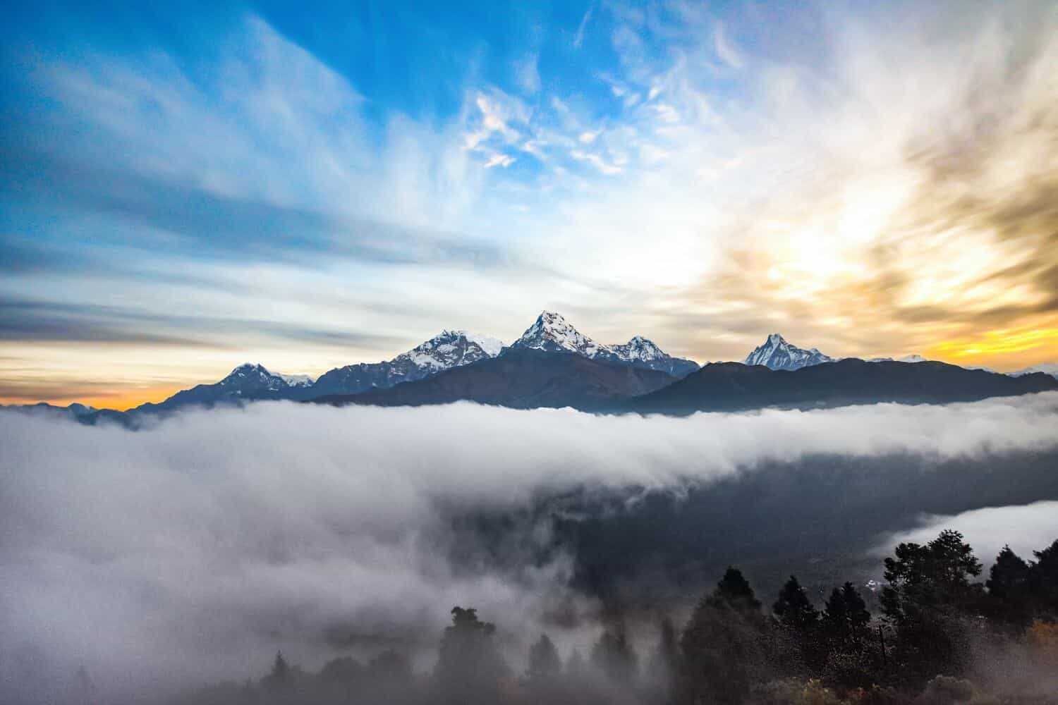 trekking poon hill